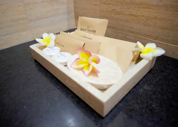 Kayu Sugih Palace Gasthof Sanur