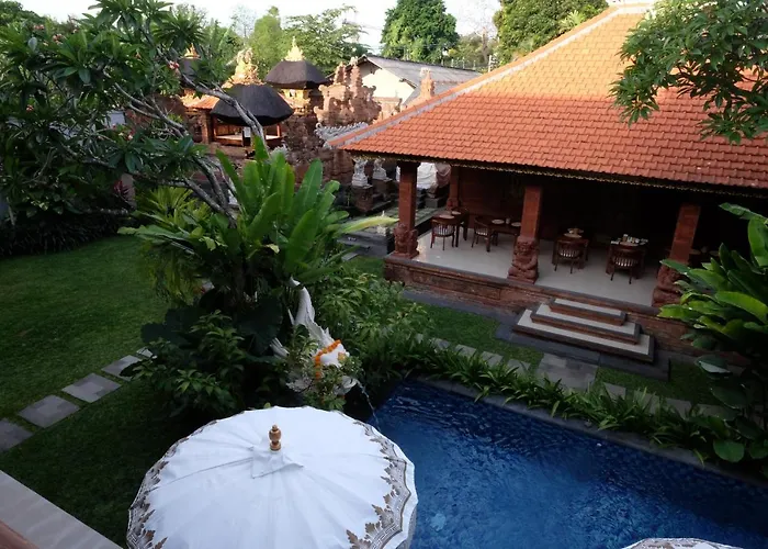 Kayu Sugih Palace