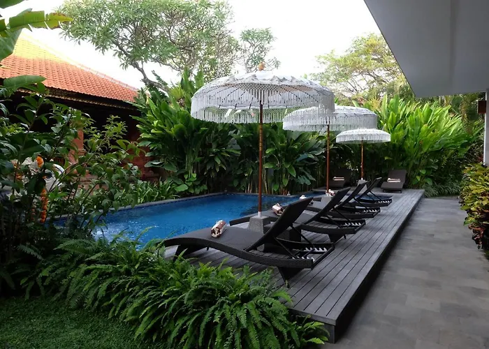 Kayu Sugih Palace Gasthof