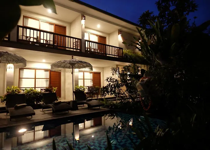 Kayu Sugih Palace Gasthof 4*