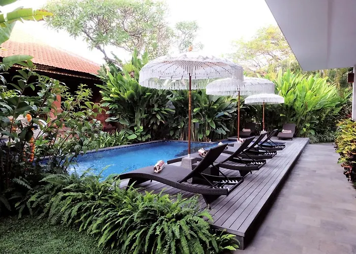 Kayu Sugih Palace Gasthof
